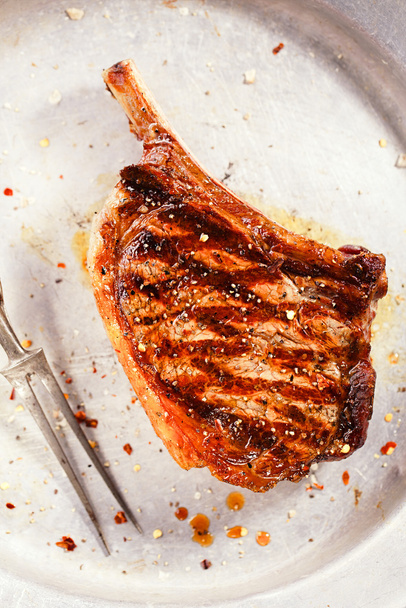 харчове м'ясо яловичий стейк
  - Фото, зображення