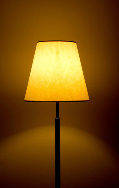 bodenwarme Lampe und Licht - Foto, Bild