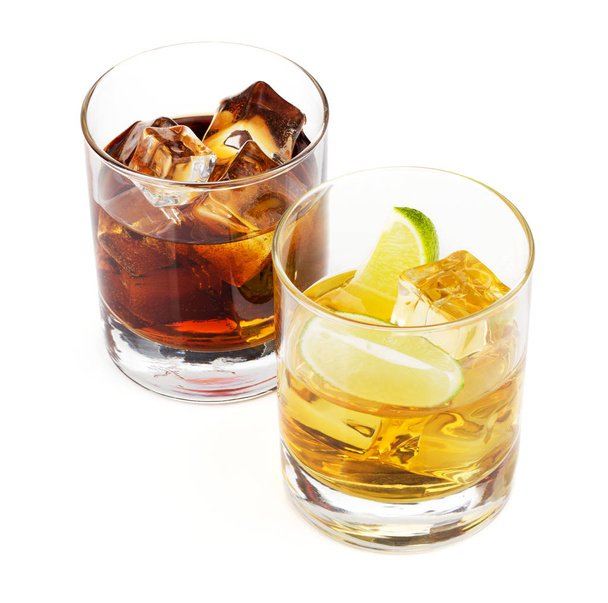 Cocktails au whisky et au cola
 - Photo, image