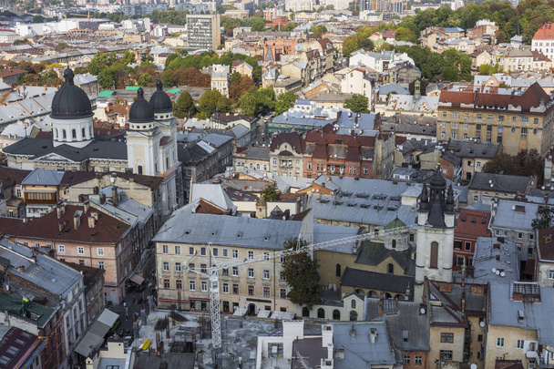 Lviv, Oekraïne - 02 oktober 2016: Lviv stad van bovenaf. Centrale  - Foto, afbeelding
