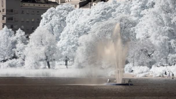 Infrared Finland: fountain near Finlandia Hall in Helsinki 1 - Кадри, відео