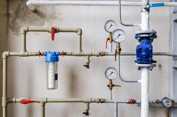 Potrubí vody potrubí vstupní jednotka s tlakoměry - Fotografie, Obrázek