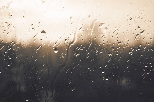  gocce di pioggia su vetro - Foto, immagini