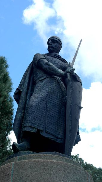 Статуя Афонсу Генрікеса, Лісабон, Португалія. - Фото, зображення