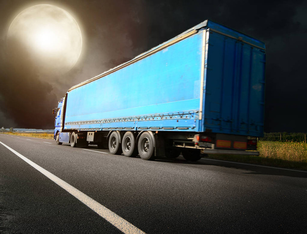 Truck driving towards  - Photo, Image
