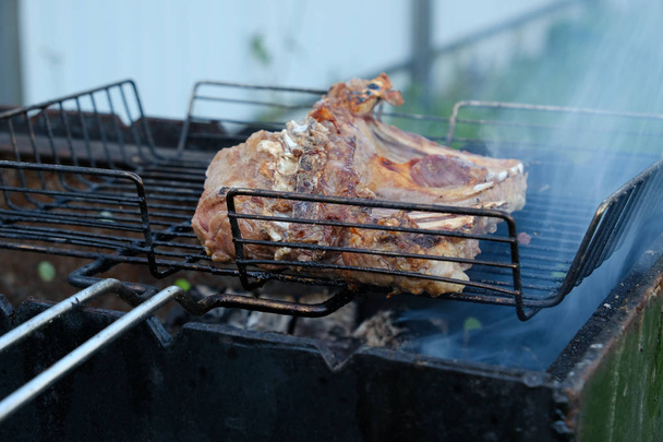 cooking lamb on the grill - Foto, immagini