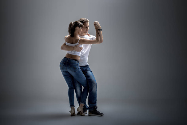 couple dancing social danse - Valokuva, kuva
