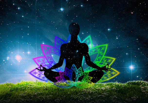 Méditation de yoga et détente assis dans la posture lotos
  - Photo, image