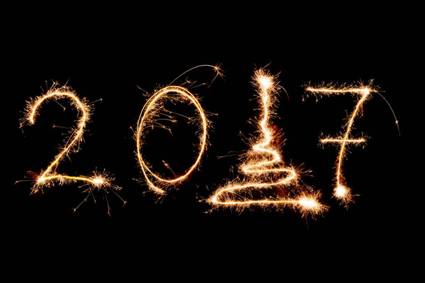 Szczęśliwego nowego roku 2017 napisane z programu fireworks jako tło - Zdjęcie, obraz