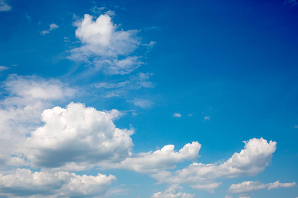 Kiva taivas pilvien kanssa
 - Valokuva, kuva