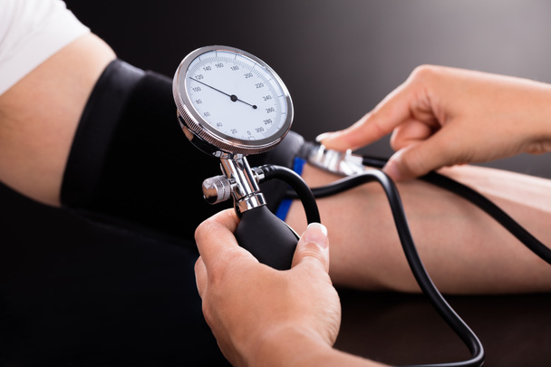 Doctor Checking Blood Pressure  - Foto, Imagem