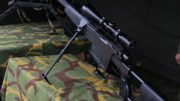 軍の武器の狙撃兵 - 映像、動画