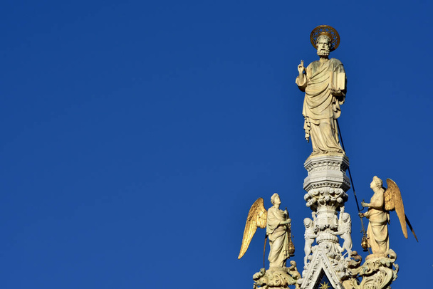 聖マルコの天使の祝福 - 写真・画像