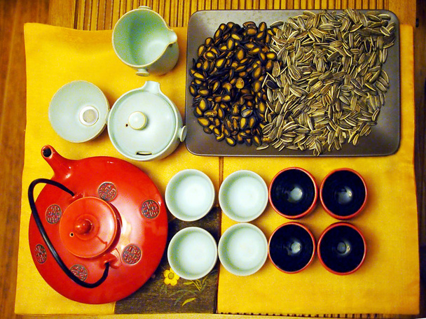 Napowietrznych ujęcie chiński zestaw do herbaty z nasion - Zdjęcie, obraz