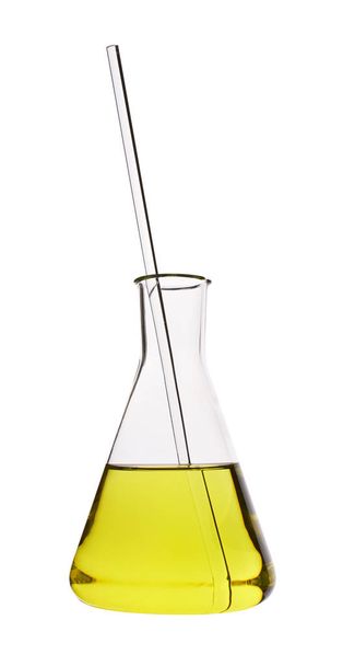 Тестовая трубка с желтой жидкостью
 - Фото, изображение