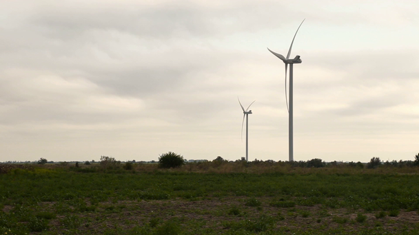 elektrownia wiatrowa - Materiał filmowy, wideo