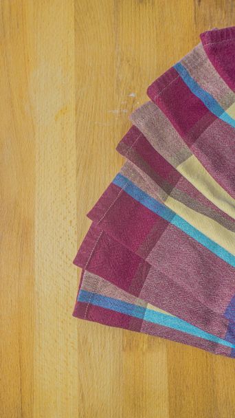 Текстильна скатертину
 - Фото, зображення