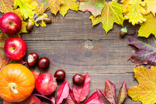 happy thanksgiving autumn background. greeting card - 写真・画像