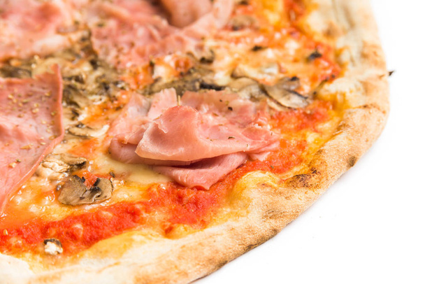 Pizza aux champignons et jambon
 - Photo, image