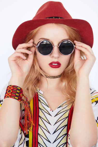 pretty girl with sunglasses and red hat - Фото, изображение