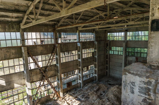 Çimento fabrika terk edilmiş bina - Fotoğraf, Görsel