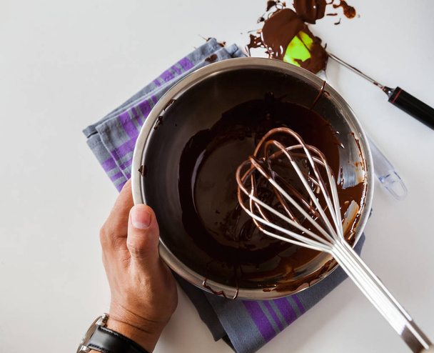 Tempering Delicious Chocolate - Foto, Imagen