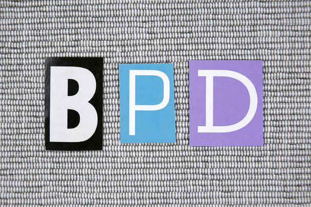bpd (Borderline Persönlichkeitsstörung) Akronym auf grauem Hintergrund - Foto, Bild