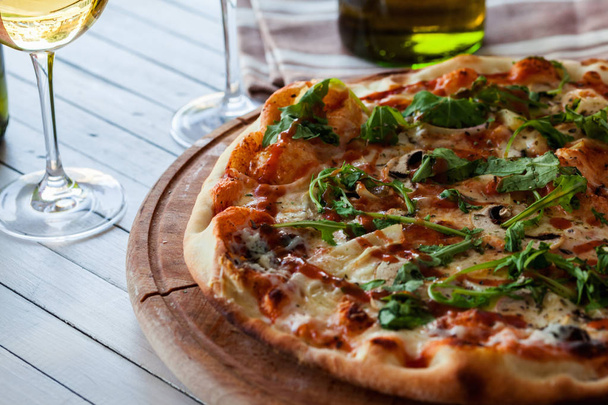 Delicious Italian Pizza - Foto, immagini