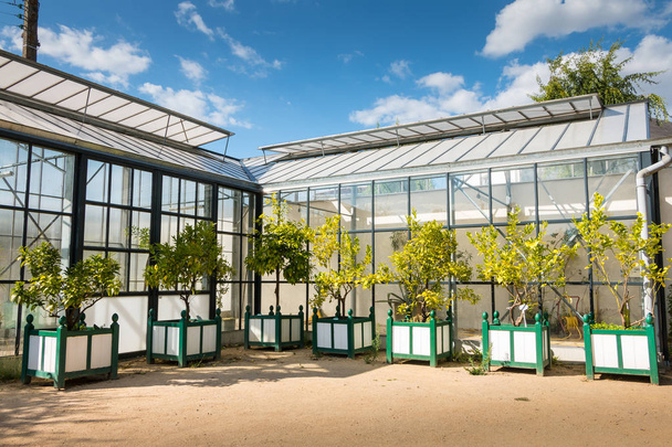 invernadero del jardín "olfacties" en Coex, Francia
 - Foto, imagen