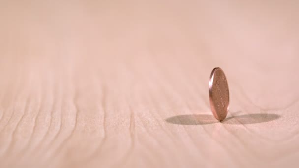 slow motion spinning penny - Footage, Video