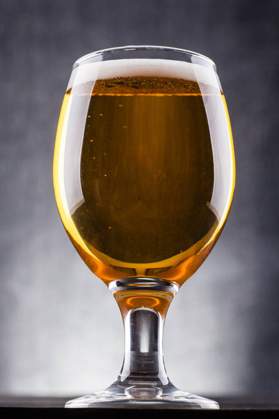 Glass of light beer - Foto, imagen