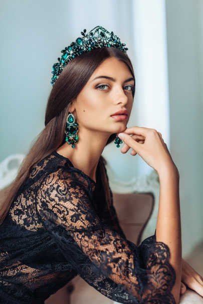 Beautiful fashion model Woman with jewelry - Fotografie, Obrázek