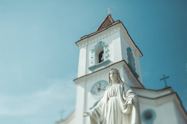 Tilt shift shooting of church and statue in Brazil - Фото, зображення