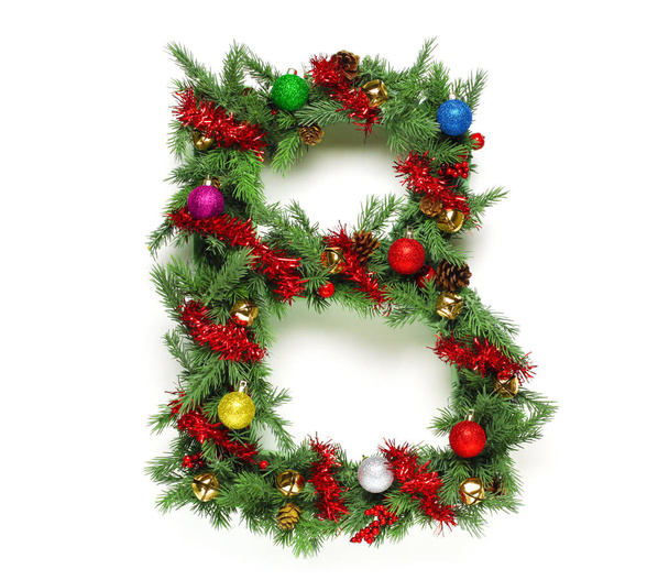 Συλλογή στολισμένο χριστουγεννιάτικο δέντρο γραμμάτων και αριθμών - Φωτογραφία, εικόνα