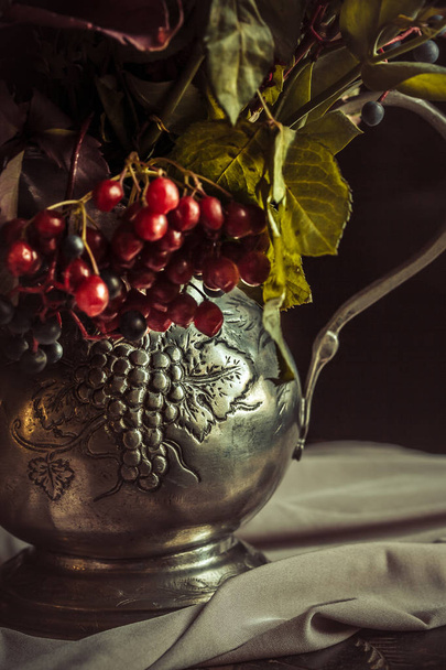 Still life with autumn flowers - Foto, afbeelding