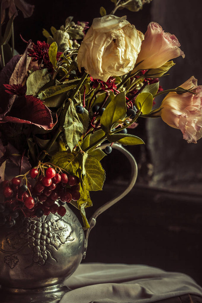 Still life with autumn flowers - Photo, Image