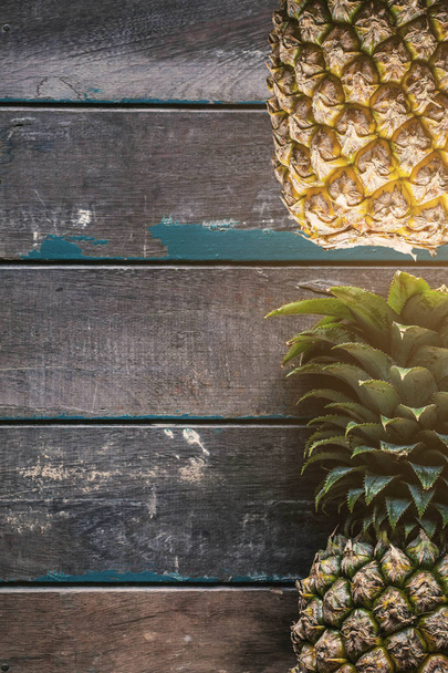 Pineapple on the wooden. - Foto, imagen