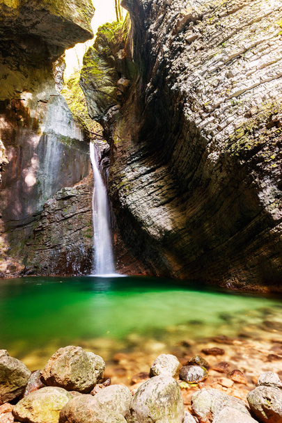 Красивый водопад Козяк, Словения
 - Фото, изображение