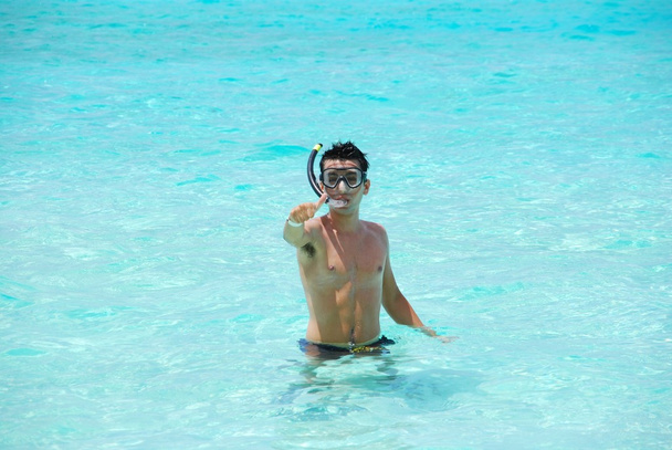 Thumbs up for snorkeling experience - Φωτογραφία, εικόνα