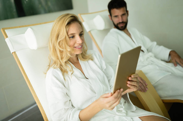 Couple relaxing in spa center - Photo, Image