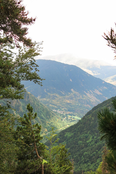 Aiguestortes National Park in the Catalan Pyrenees, Spain - Фото, зображення