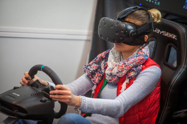 VR οδήγηση παιχνίδι - Φωτογραφία, εικόνα
