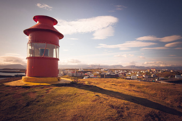 Červený maják nad Stykkisholmur, Island - Fotografie, Obrázek