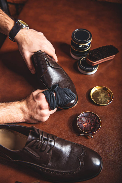 workplace of a shoe polisher - Foto, Bild