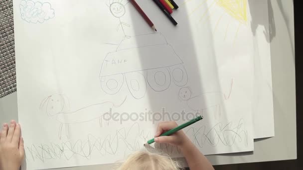 girl draws line top view - Imágenes, Vídeo