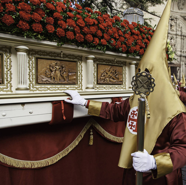 Палач Пасхальной процессии
 - Фото, изображение