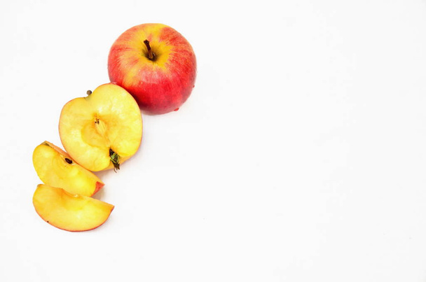 maçã isolada sobre fundo branco - Foto, Imagem