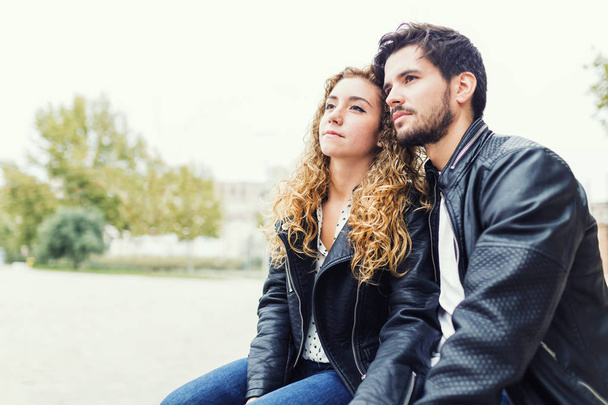 Beautiful young couple in the park. - Foto, Imagen