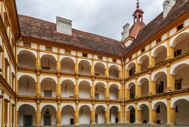 Фегенбергский дворец, Австрия
 - Фото, изображение