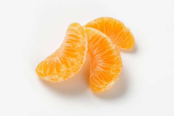 Очищені мандарина сегменти
 - Фото, зображення